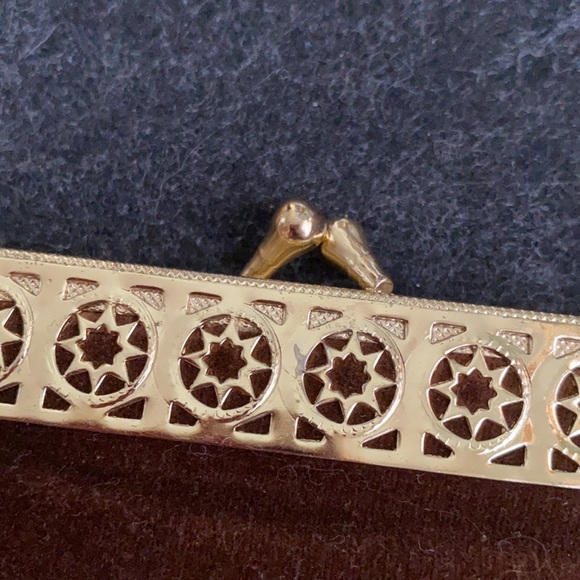 Vintage brown suede hand bag with golden details and chain made in Hong Kong - Picture 2 of 6